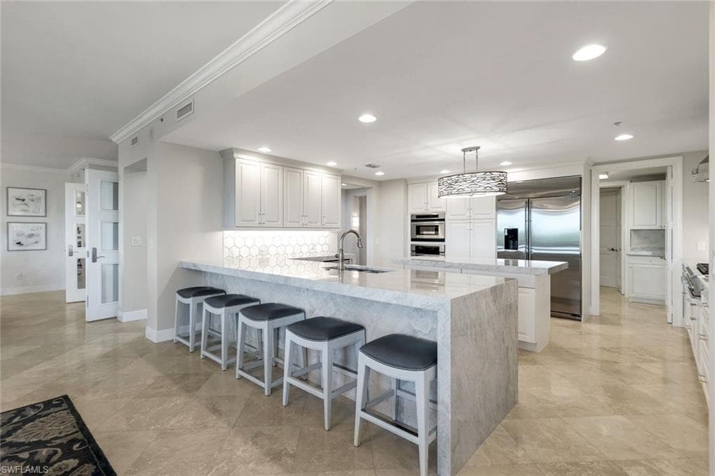 265 Indies Way 403, Naples, FL 34110-10
