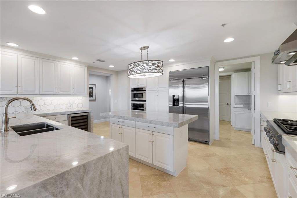 265 Indies Way 403, Naples, FL 34110-12