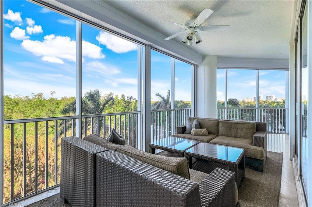 265 Indies Way 403, Naples, FL 34110-28