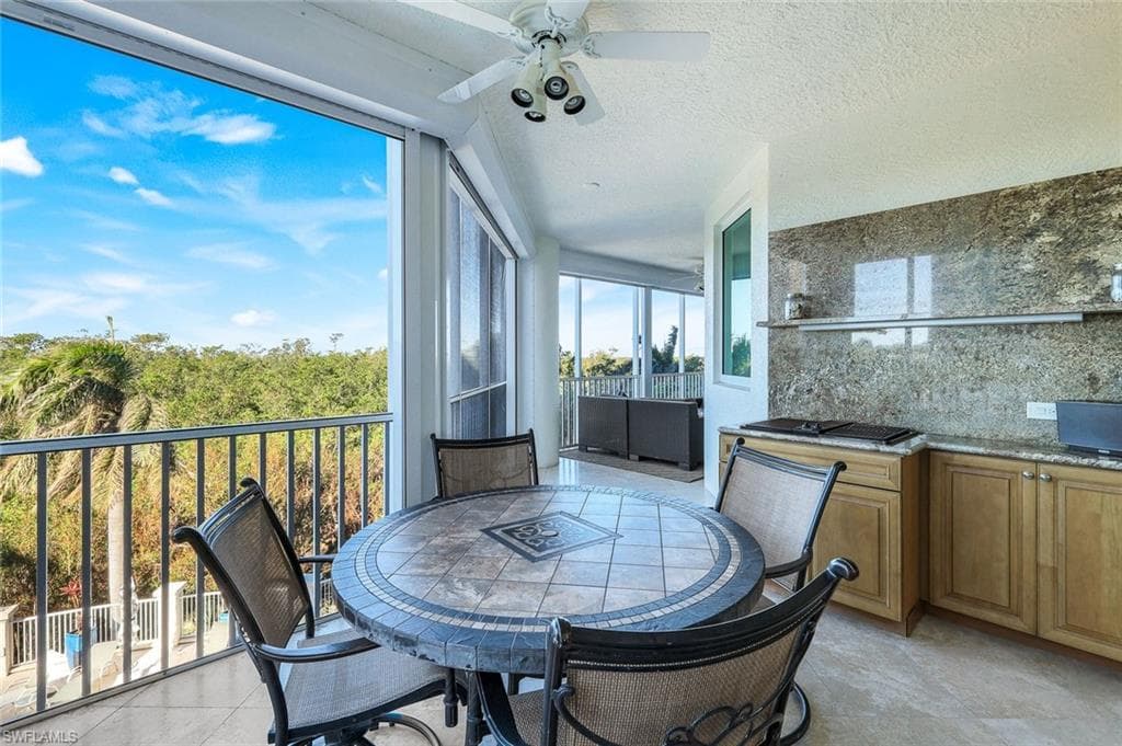 265 Indies Way 403, Naples, FL 34110-30
