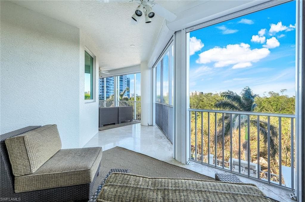 265 Indies Way 403, Naples, FL 34110-33