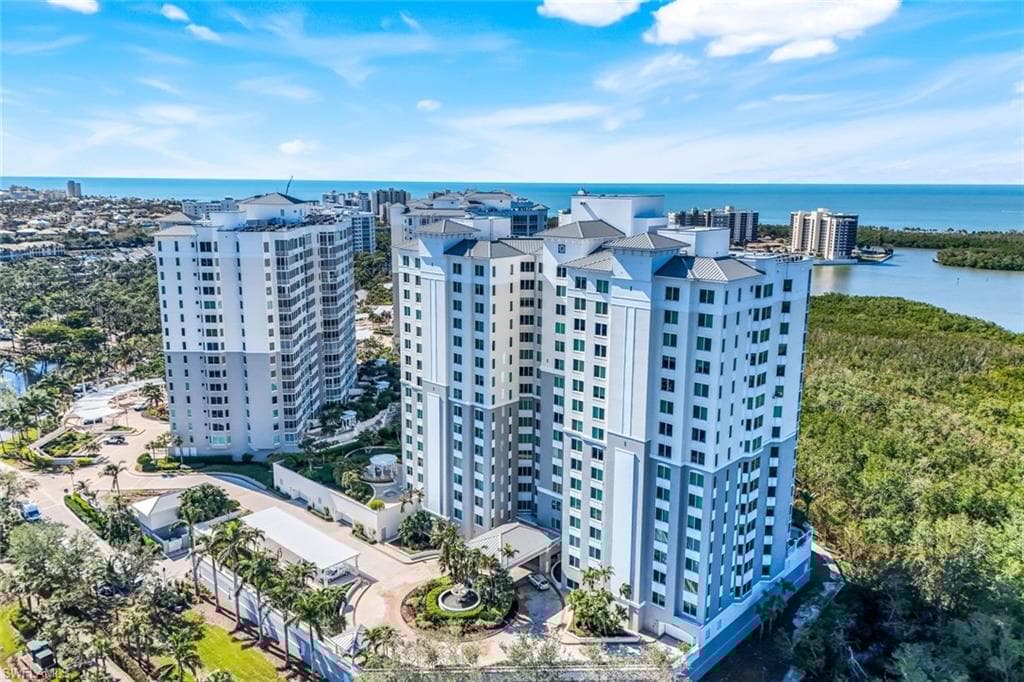 265 Indies Way 403, Naples, FL 34110-43