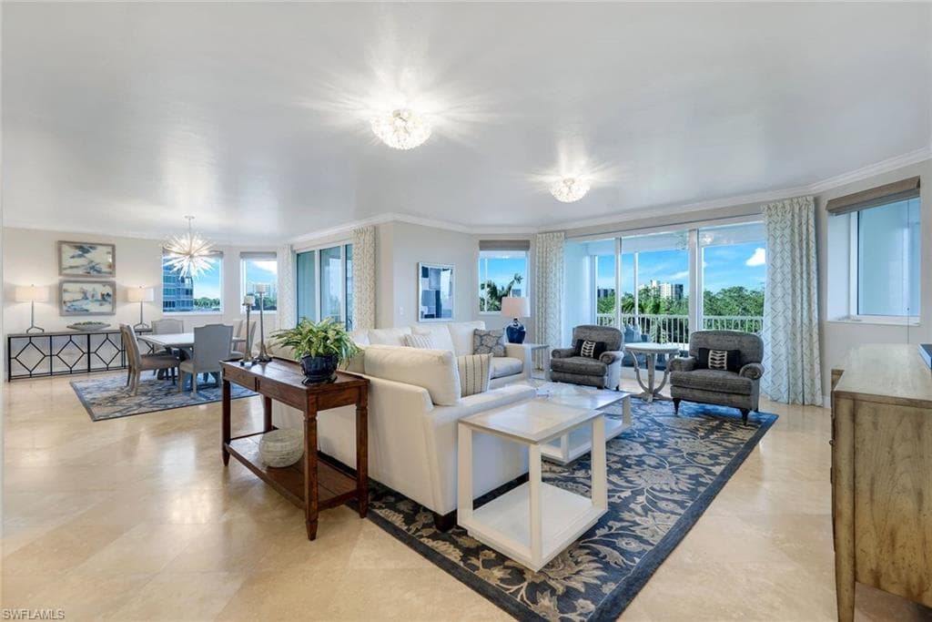265 Indies Way 403, Naples, FL 34110-6