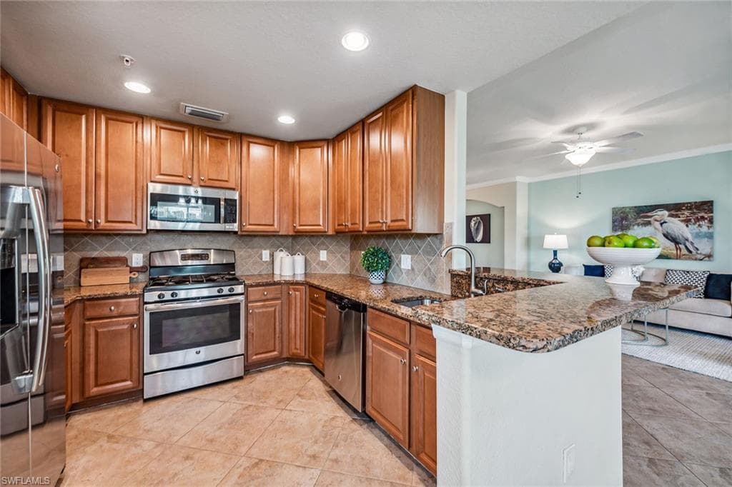 3165 Aviamar Cir 102, Naples, FL 34114-9