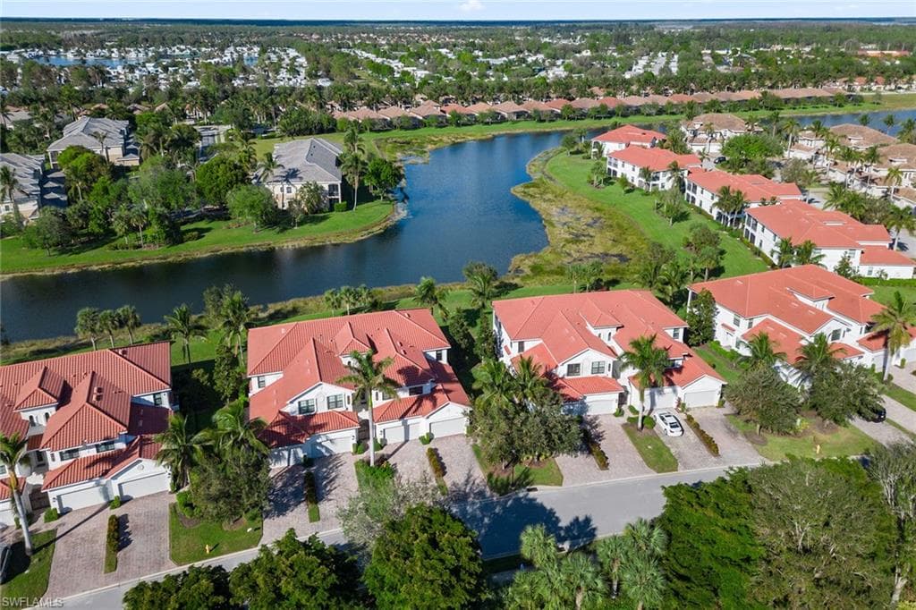 3165 Aviamar Cir 102, Naples, FL 34114-35