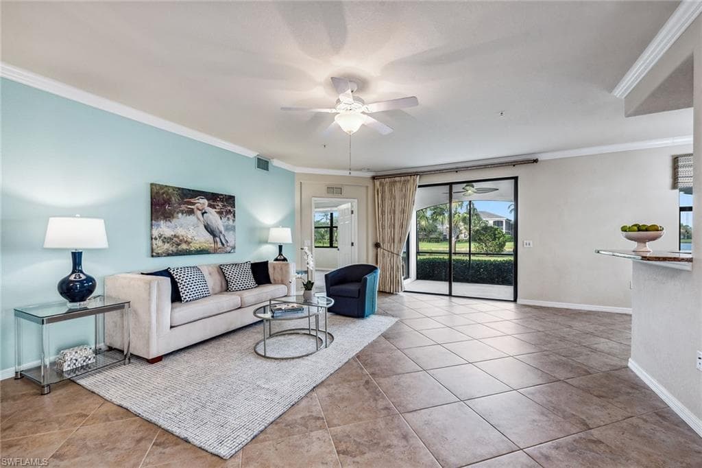3165 Aviamar Cir 102, Naples, FL 34114-3