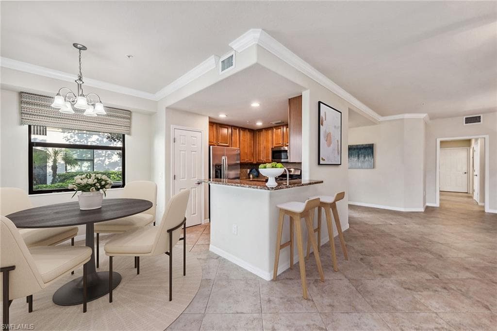 3165 Aviamar Cir 102, Naples, FL 34114-8