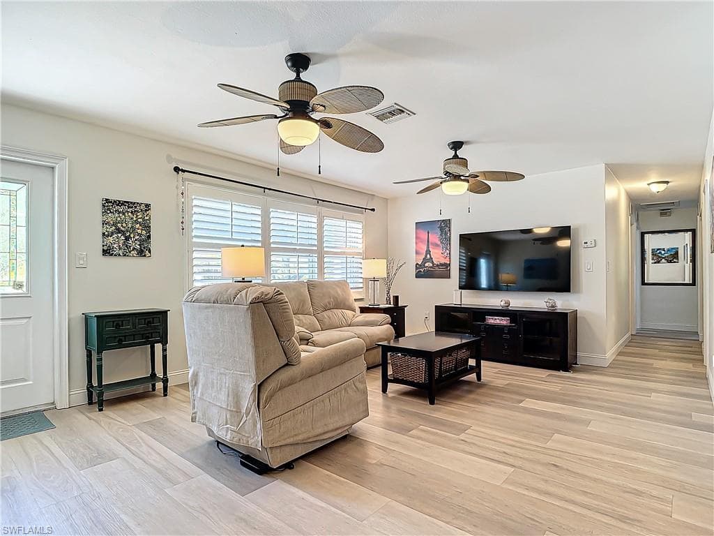 458 Valley Dr, Bonita Springs, FL 34134-4