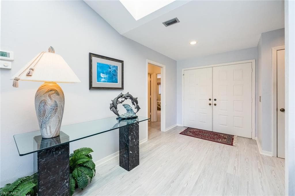 76 Cypress View Dr E-76, Naples, FL 34113-20