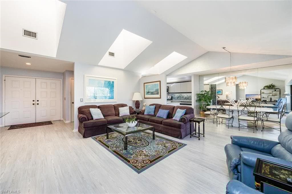 76 Cypress View Dr E-76, Naples, FL 34113-21