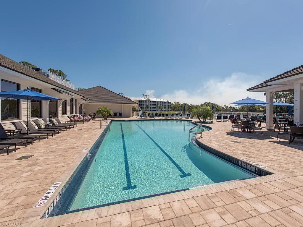 76 Cypress View Dr E-76, Naples, FL 34113-25