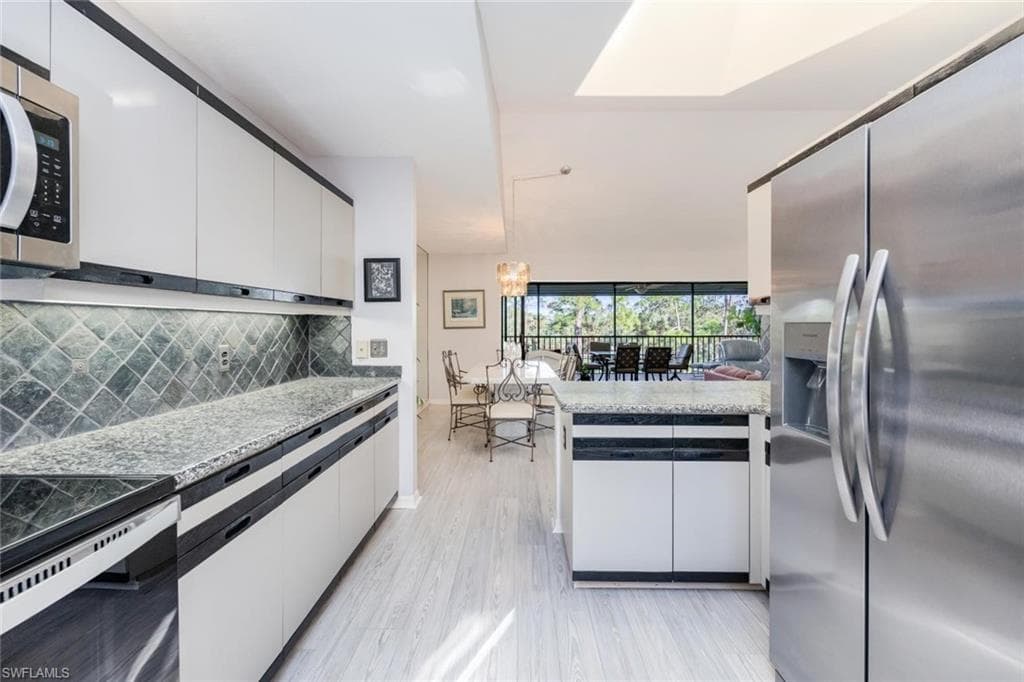 76 Cypress View Dr E-76, Naples, FL 34113-7