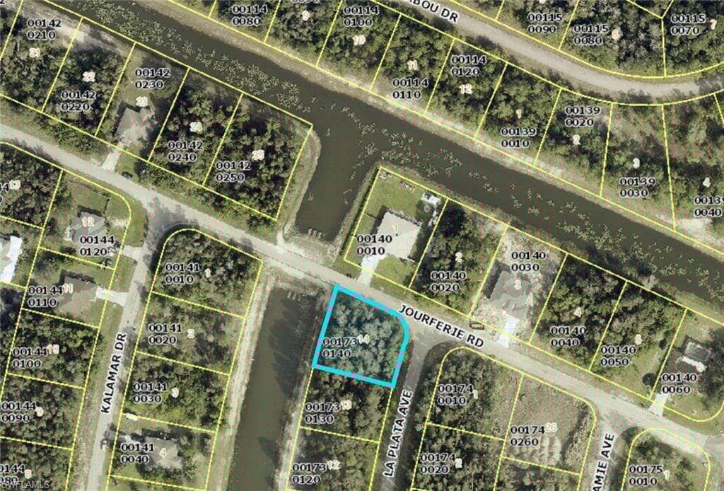 710 La Plata Ave, Lehigh Acres, FL 33974-1