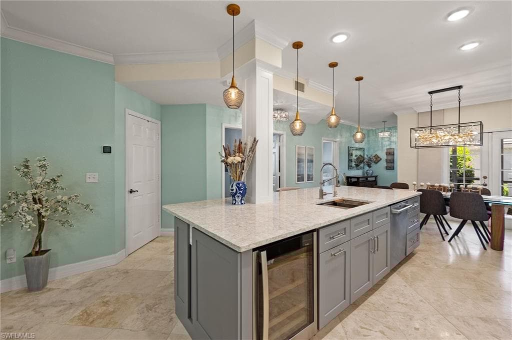 7087 Barrington Cir 102, Naples, FL 34108-4