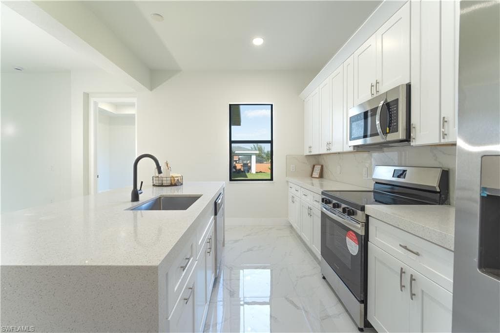 1407 5th Ave, Cape Coral, FL 33909-12