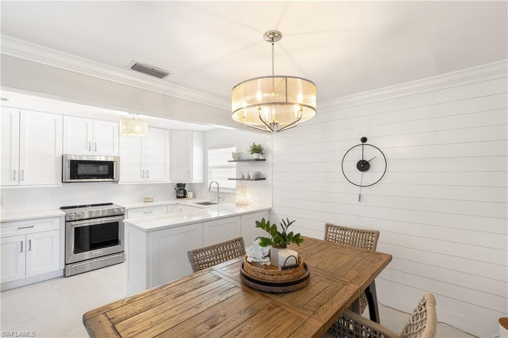 260 Lanchester Ct 36, Naples, FL 34112-13