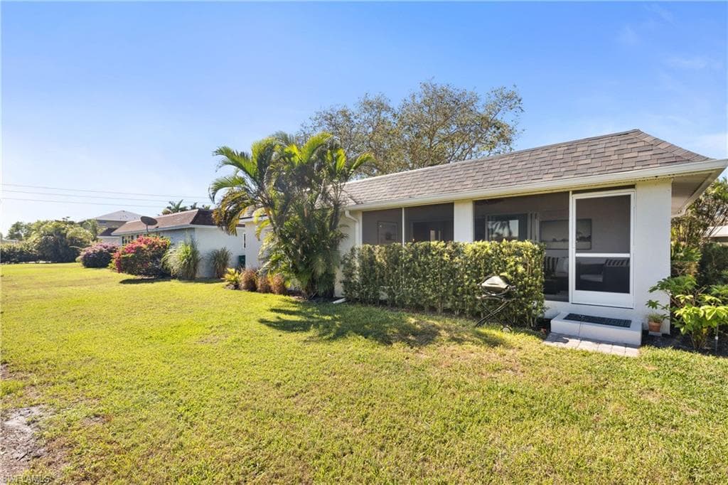 260 Lanchester Ct 36, Naples, FL 34112-27