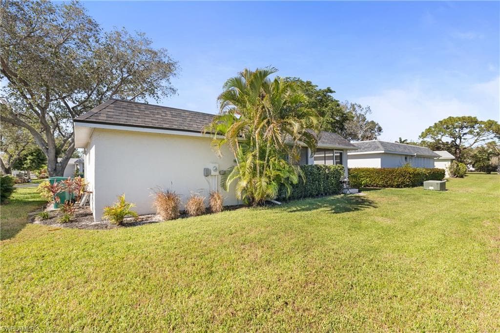 260 Lanchester Ct 36, Naples, FL 34112-28