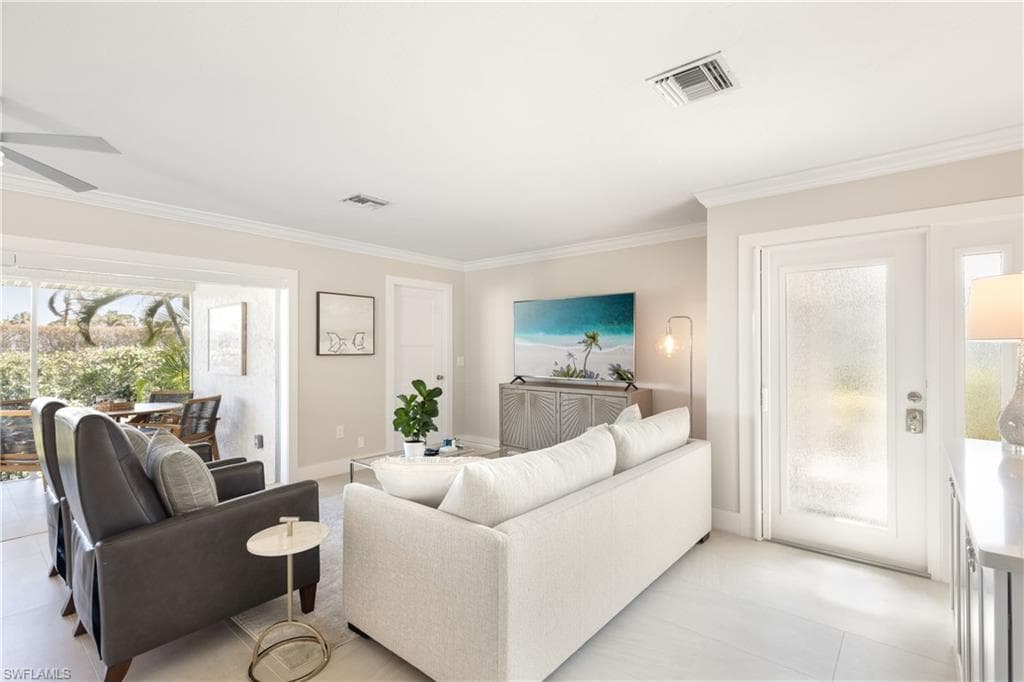 260 Lanchester Ct 36, Naples, FL 34112-5