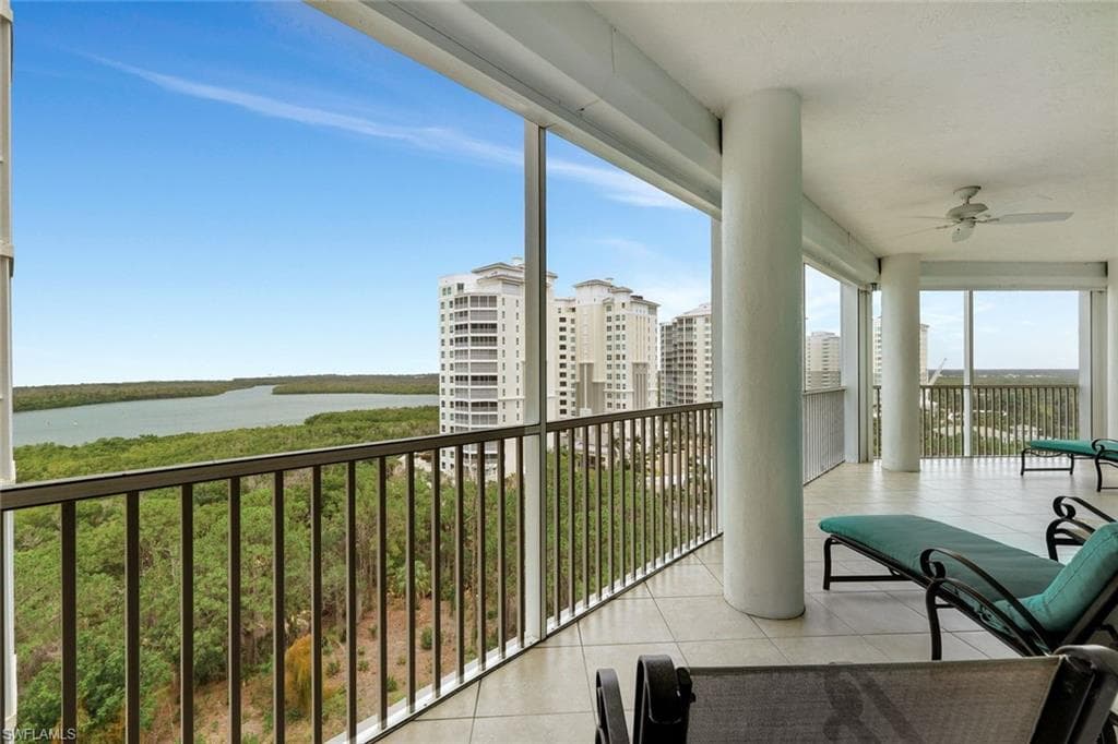 325 Dunes Blvd 1007, Naples, FL 34110-25