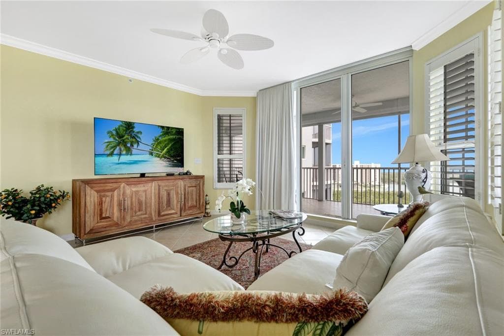 325 Dunes Blvd 1007, Naples, FL 34110-6