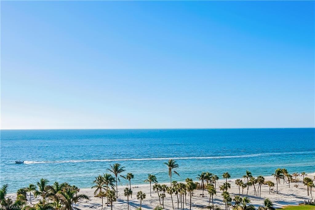 4021 Gulf Shore Blvd N 903, Naples, FL 34103-25