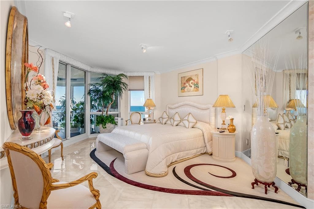 4021 Gulf Shore Blvd N 903, Naples, FL 34103-26