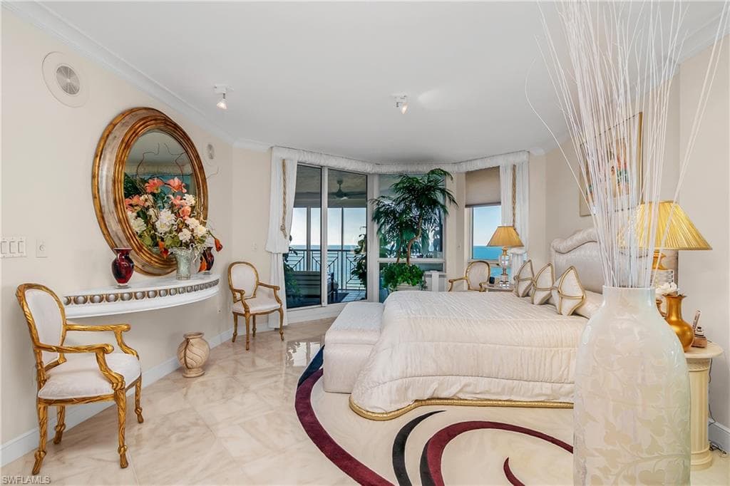 4021 Gulf Shore Blvd N 903, Naples, FL 34103-28