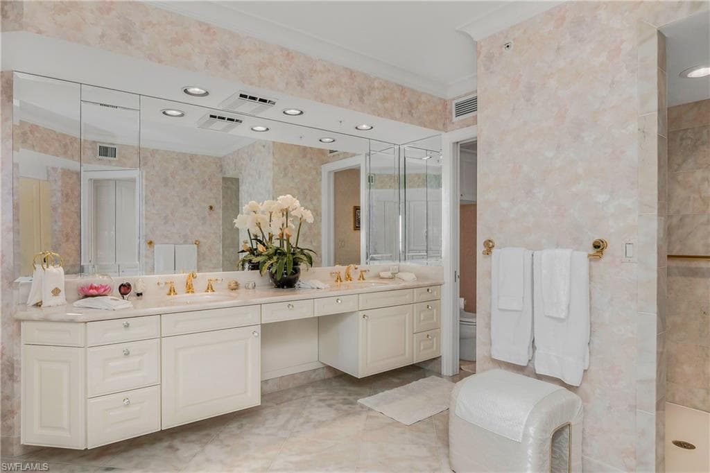 4021 Gulf Shore Blvd N 903, Naples, FL 34103-30
