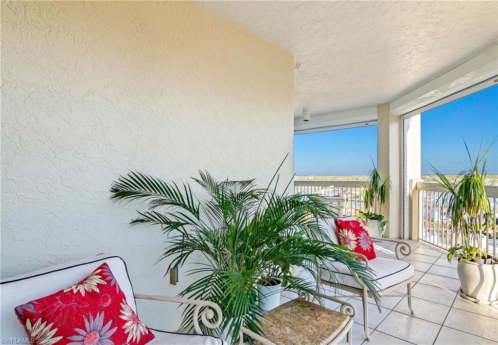 4021 Gulf Shore Blvd N 903, Naples, FL 34103-40