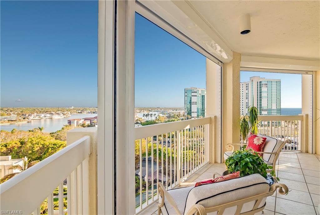 4021 Gulf Shore Blvd N 903, Naples, FL 34103-42
