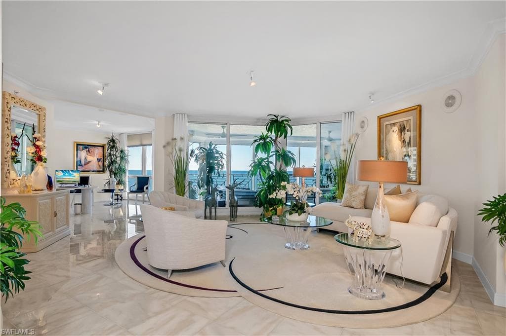 4021 Gulf Shore Blvd N 903, Naples, FL 34103-8