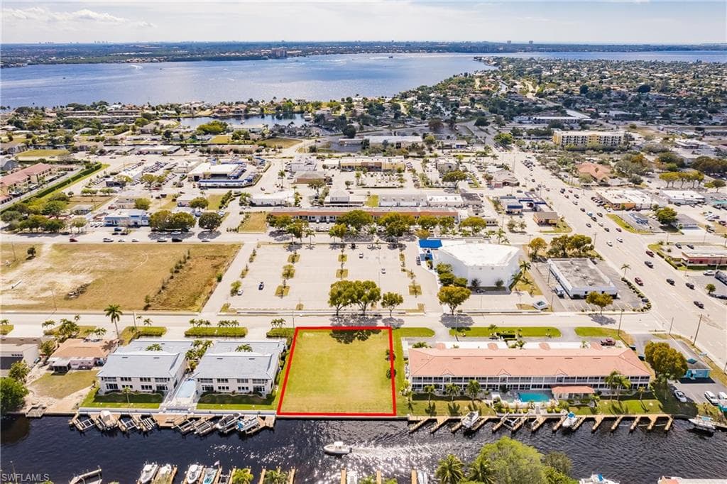 1631 46th Ln 102, Cape Coral, FL 33904-12