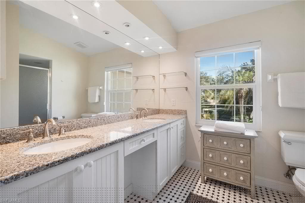 2436 Orchid Bay Dr G-204, Naples, FL 34109-9