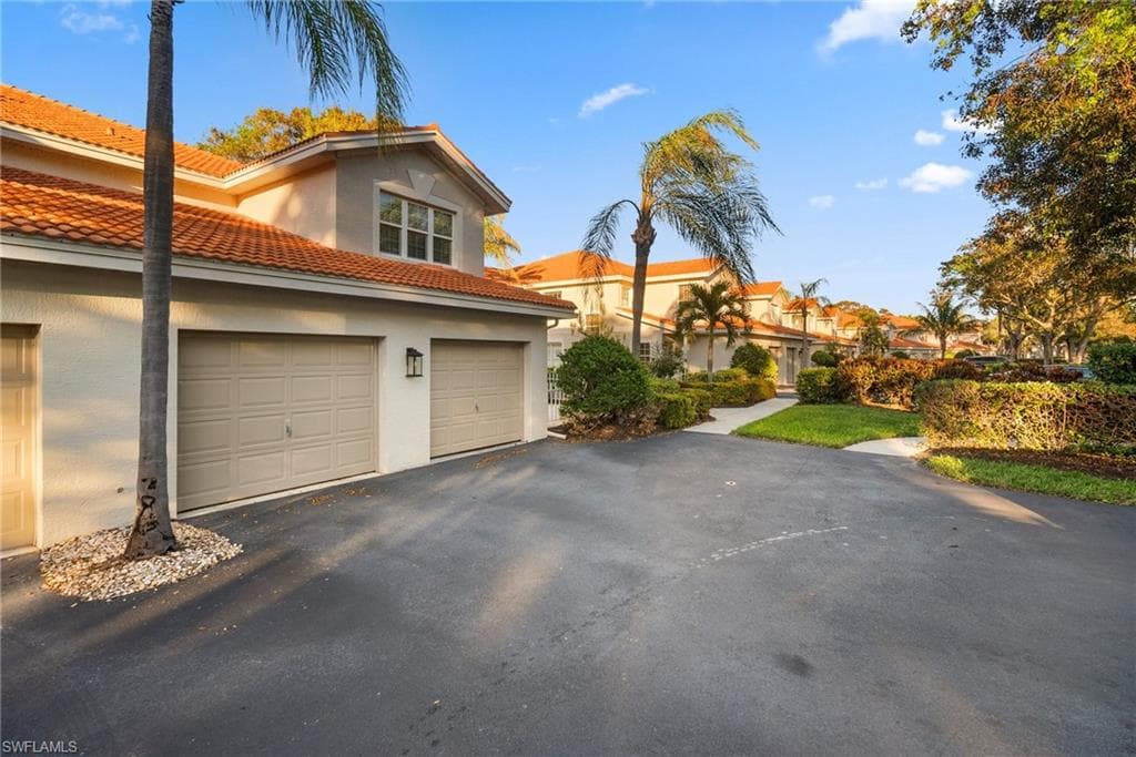 2436 Orchid Bay Dr G-204, Naples, FL 34109-13