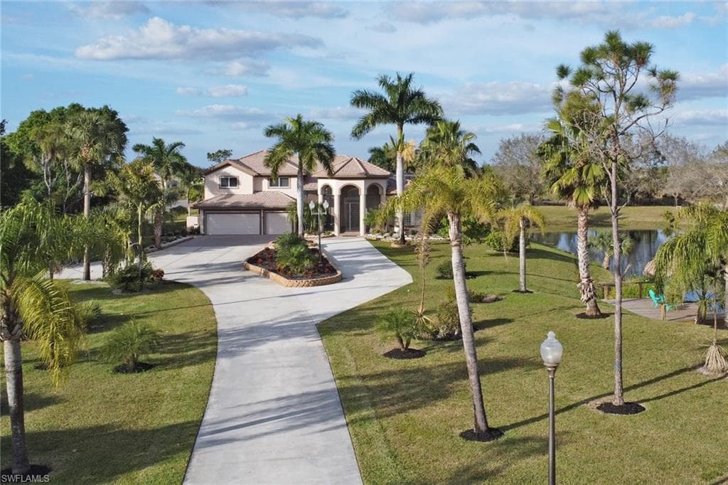3885 52nd Ave NE, Naples, FL 34120-4