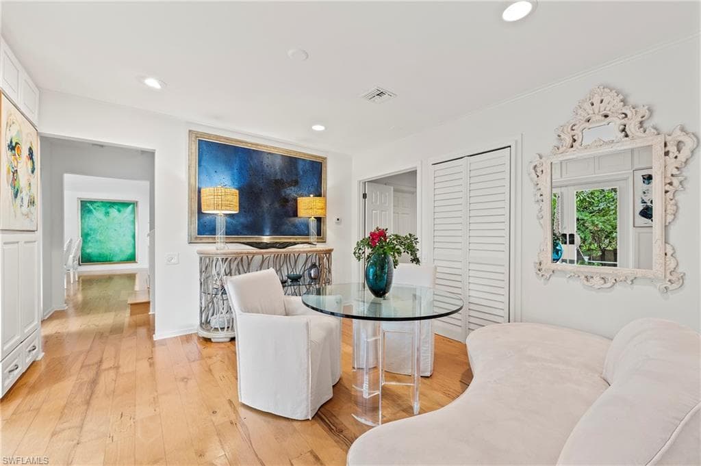 61 12th Ave S, Naples, FL 34102-12