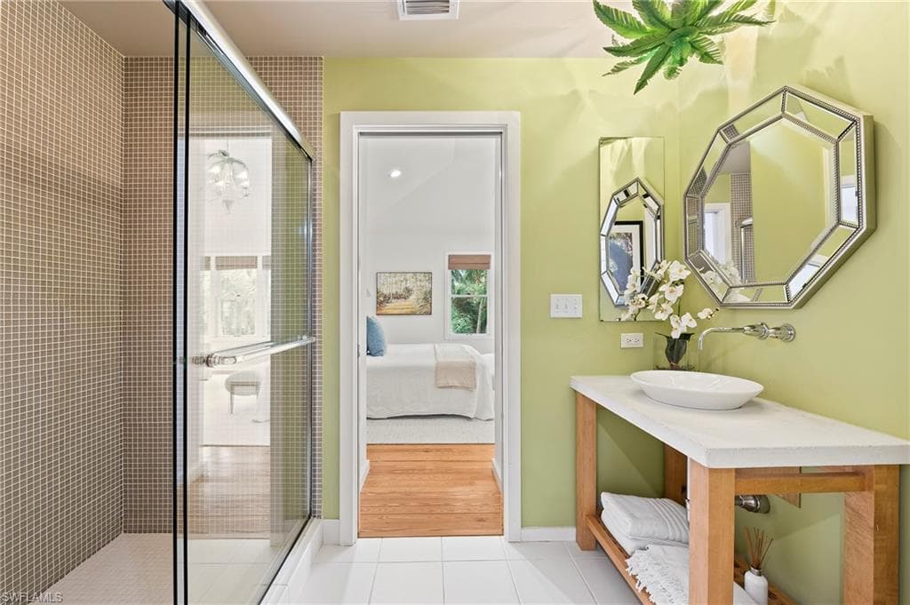 61 12th Ave S, Naples, FL 34102-23