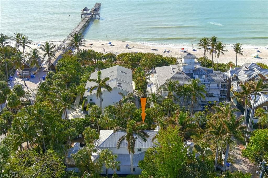 61 12th Ave S, Naples, FL 34102-4