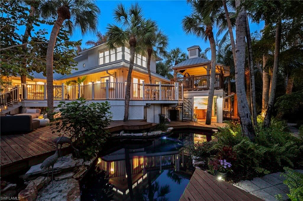 61 12th Ave S, Naples, FL 34102-5