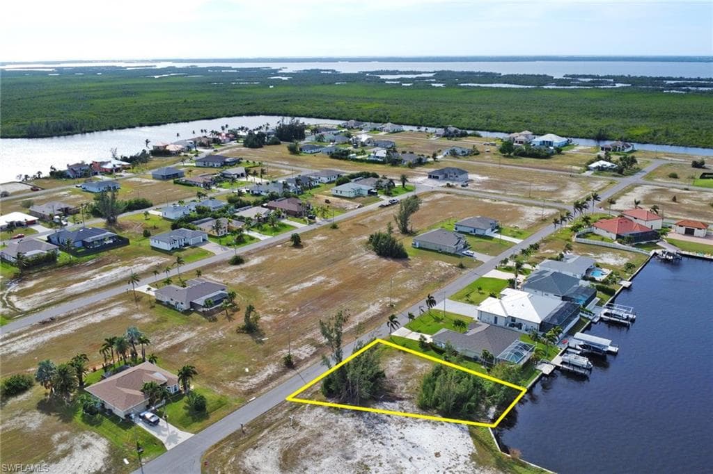 4323 28th St, Cape Coral, FL 33993-9