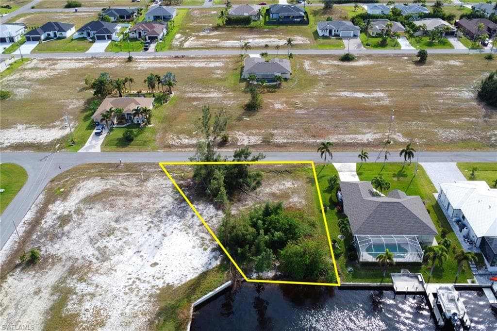 4323 28th St, Cape Coral, FL 33993-10