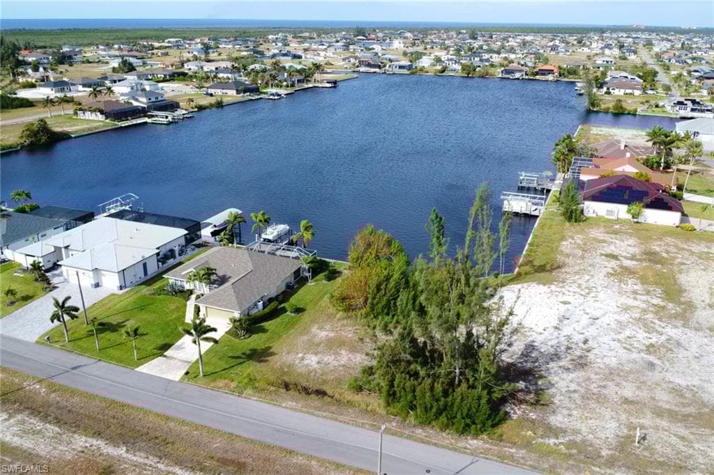 4323 28th St, Cape Coral, FL 33993-1