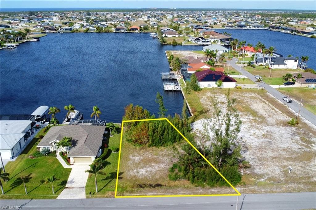 4323 28th St, Cape Coral, FL 33993-5
