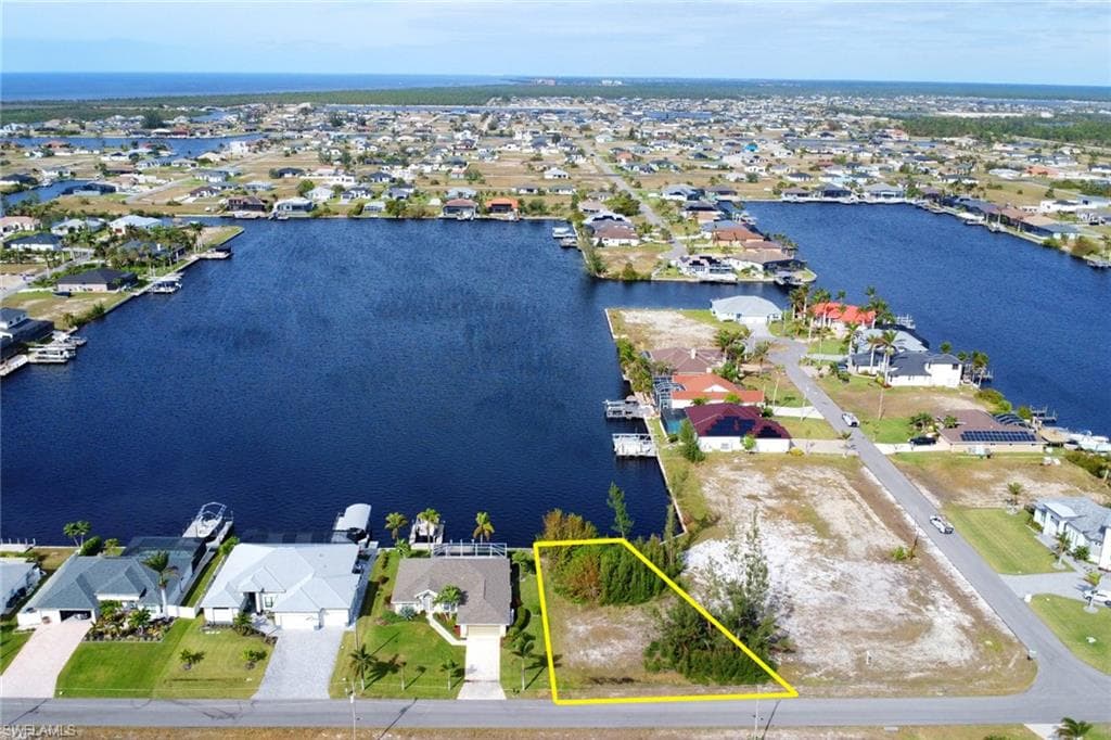 4323 28th St, Cape Coral, FL 33993-6