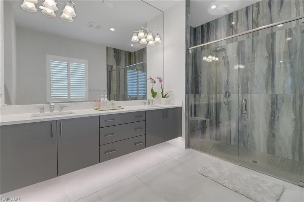 9252 Cayman Dr, Naples, FL 34114-15