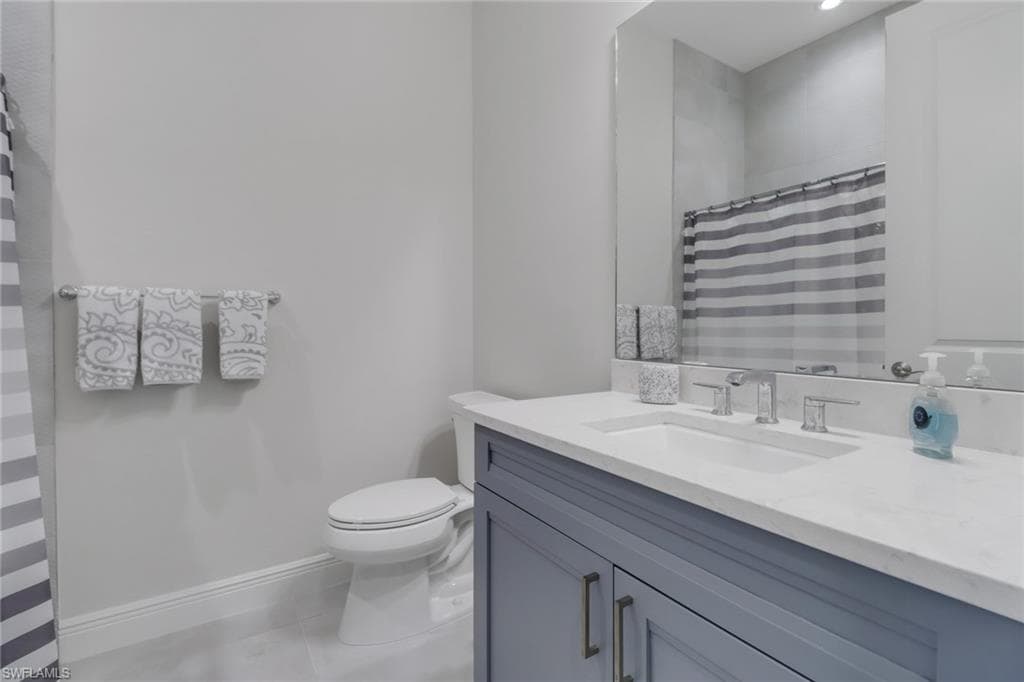 9252 Cayman Dr, Naples, FL 34114-20