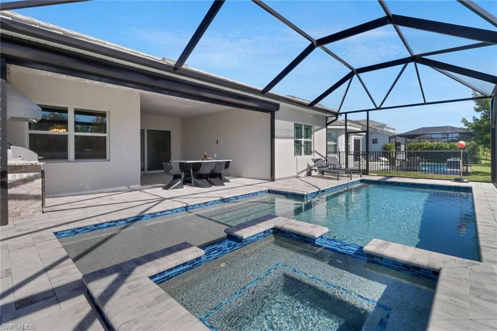 9252 Cayman Dr, Naples, FL 34114-30