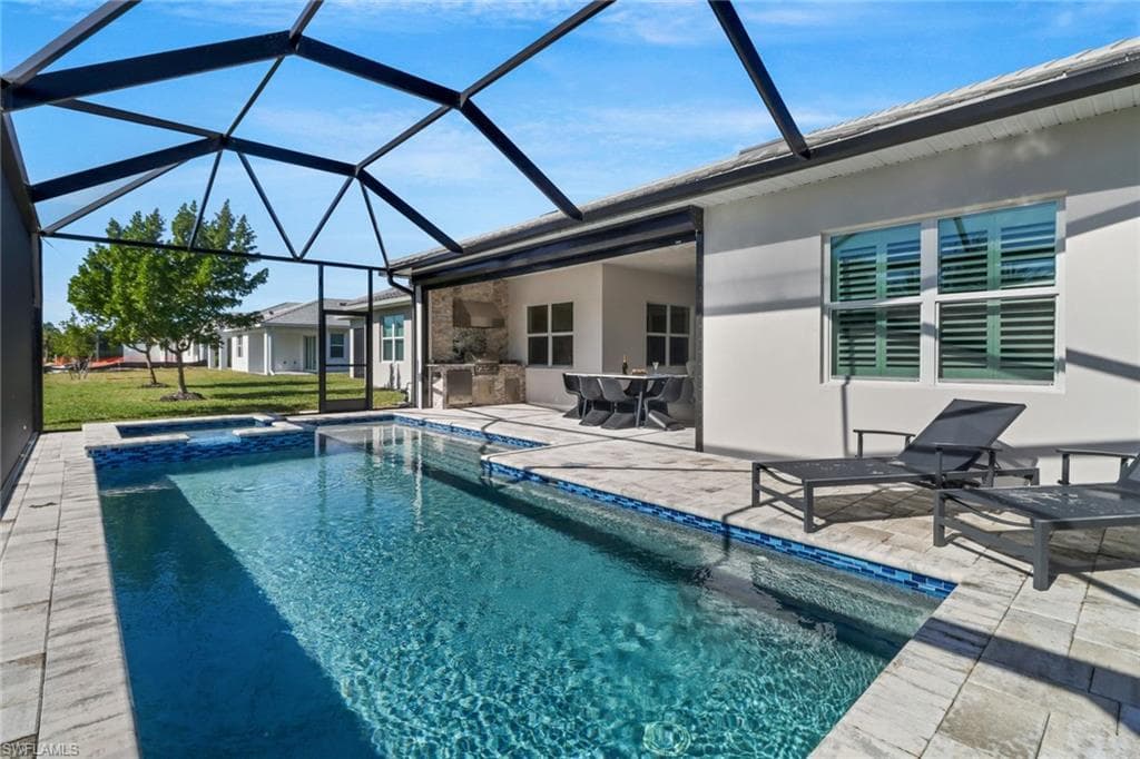 9252 Cayman Dr, Naples, FL 34114-31