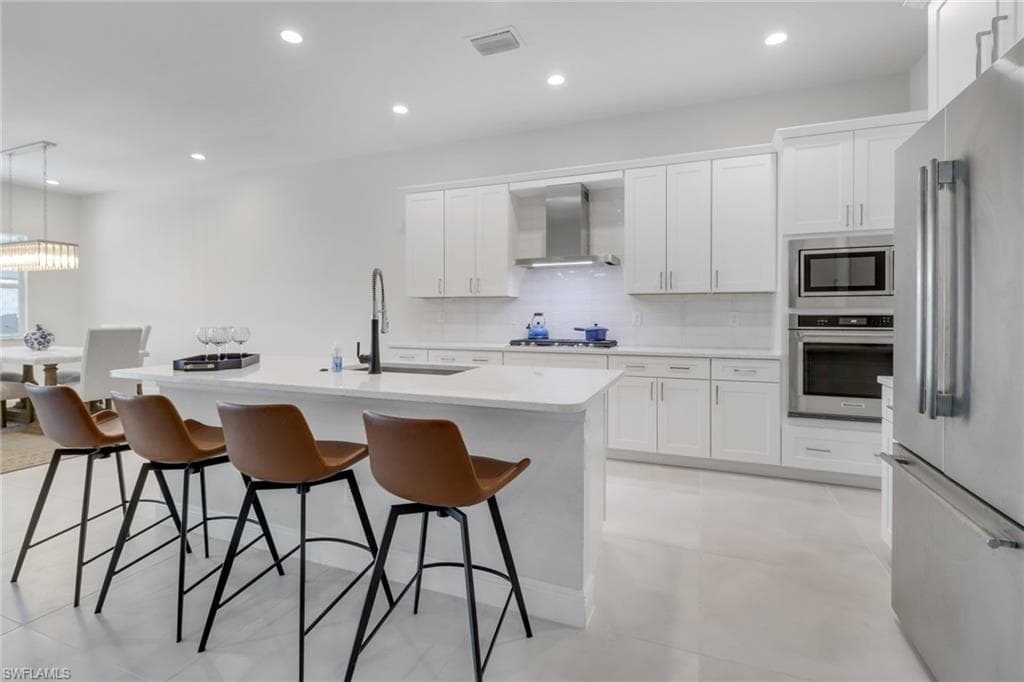 9252 Cayman Dr, Naples, FL 34114-3